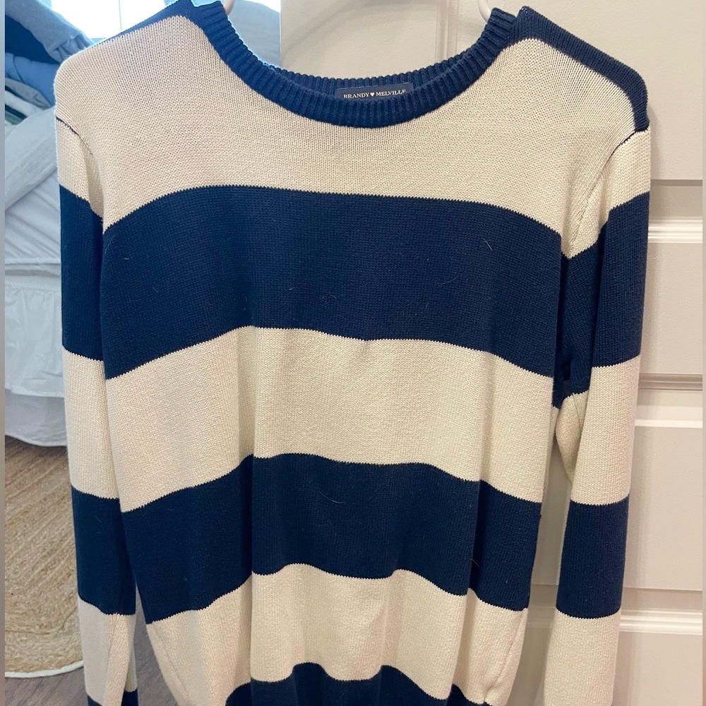 Brandy Melville sweater